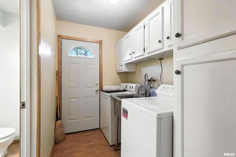 Tiny photo for 3011 N PINE Street, Davenport, IA 52804 (MLS # QC4266083)