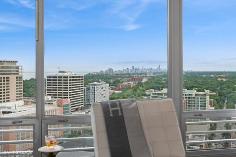 Tiny photo for 1720 Maple Avenue #2710, Evanston, IL 60201 (MLS # 12577672)