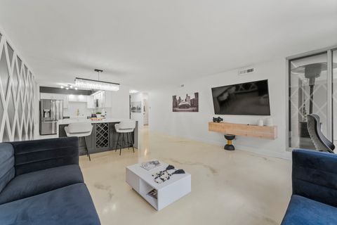 Tiny photo for 201 E Chestnut Street #11E, Chicago, IL 60611 (MLS # 12444167)