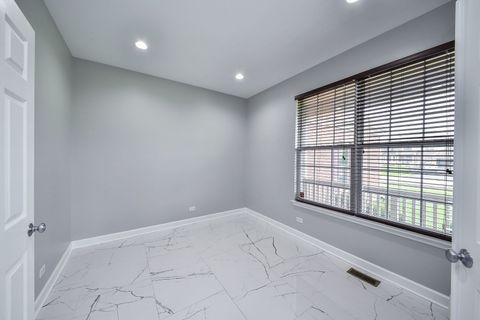 Tiny photo for 2393 Bryn Mawr Lane, Crystal Lake, IL 60014 (MLS # 12633811)