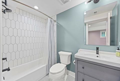 Tiny photo for 527 Woodbine Avenue, Oak Park, IL 60302 (MLS # 12643888)