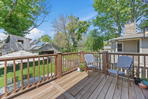Tiny photo for 527 Woodbine Avenue, Oak Park, IL 60302 (MLS # 12643888)