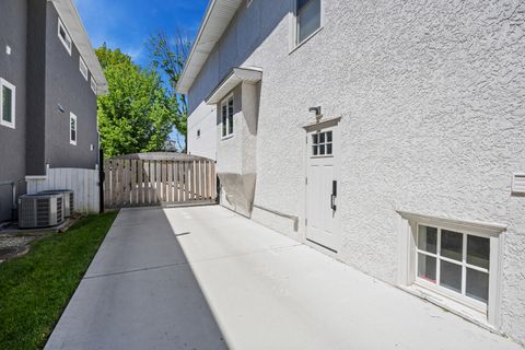Tiny photo for 527 Woodbine Avenue, Oak Park, IL 60302 (MLS # 12643888)