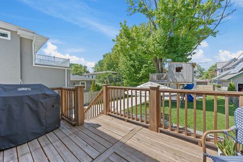 Tiny photo for 527 Woodbine Avenue, Oak Park, IL 60302 (MLS # 12643888)