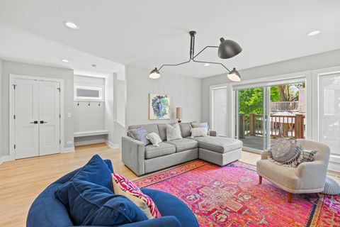Tiny photo for 527 Woodbine Avenue, Oak Park, IL 60302 (MLS # 12643888)