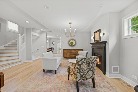 Tiny photo for 527 Woodbine Avenue, Oak Park, IL 60302 (MLS # 12643888)