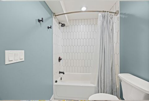 Tiny photo for 527 Woodbine Avenue, Oak Park, IL 60302 (MLS # 12643888)