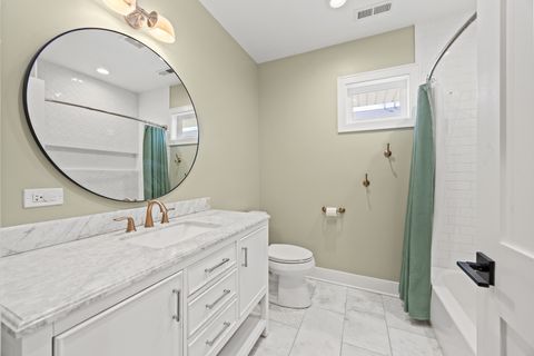 Tiny photo for 527 Woodbine Avenue, Oak Park, IL 60302 (MLS # 12643888)