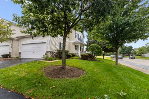 Tiny photo for 2702 Kendall Crossing, McHenry, IL 60051 (MLS # 12749235)