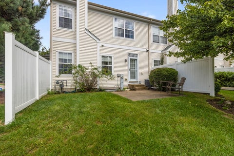 Tiny photo for 2702 Kendall Crossing, McHenry, IL 60051 (MLS # 12749235)