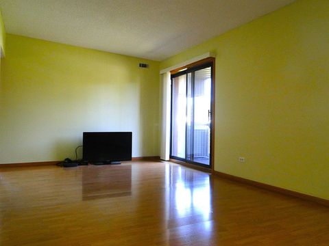 Tiny photo for 3107 Ingalls Avenue #3B, Joliet, IL 60435 (MLS # 12642628)