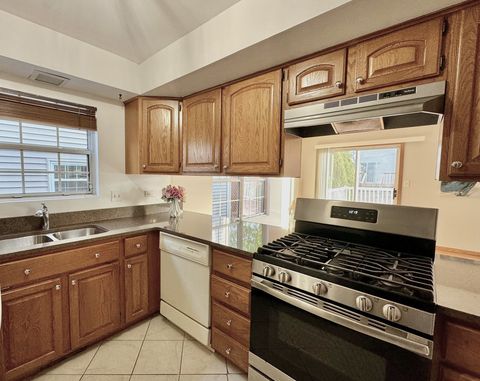 Tiny photo for 1604 ESTATE Circle, Naperville, IL 60565 (MLS # 12497914)