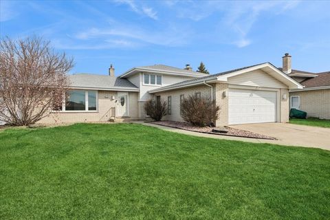 Photo of 7546 Halesia Court, Orland Park, IL 60462 (MLS # 12614463)