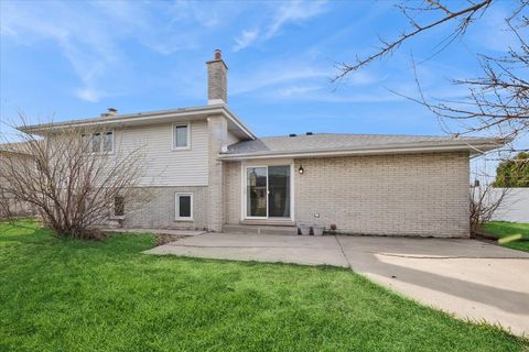 Tiny photo for 7546 Halesia Court, Orland Park, IL 60462 (MLS # 12614463)