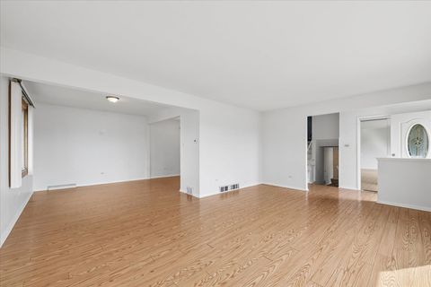 Tiny photo for 7546 Halesia Court, Orland Park, IL 60462 (MLS # 12614463)