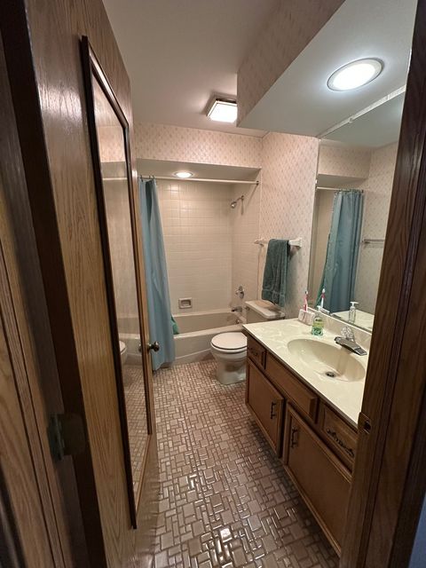 Tiny photo for 28 Queens Court #28, Westchester, IL 60154 (MLS # 12576670)