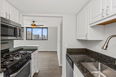 Tiny photo for 6150 N Kenmore Avenue #15B, Chicago, IL 60660 (MLS # 12451077)