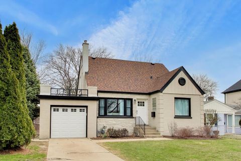 Photo of 321 S Gilbert Avenue, La Grange, IL 60525 (MLS # 12604640)