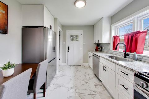 Tiny photo for 321 S Gilbert Avenue, La Grange, IL 60525 (MLS # 12604640)