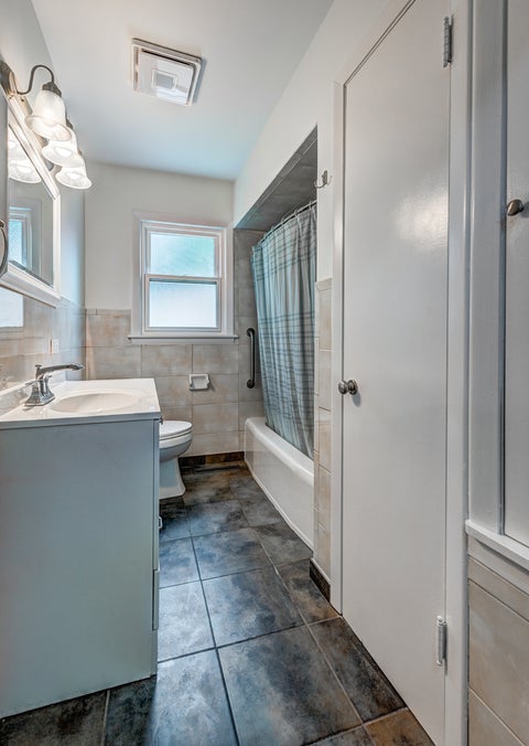 Tiny photo for 714 Chestnut Street, Deerfield, IL 60015 (MLS # 12682747)