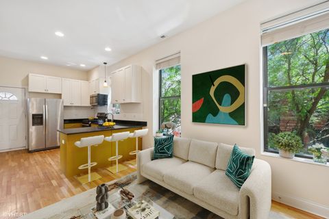 Tiny photo for 2329 N Oakley Avenue #3E, Chicago, IL 60647 (MLS # 12450505)