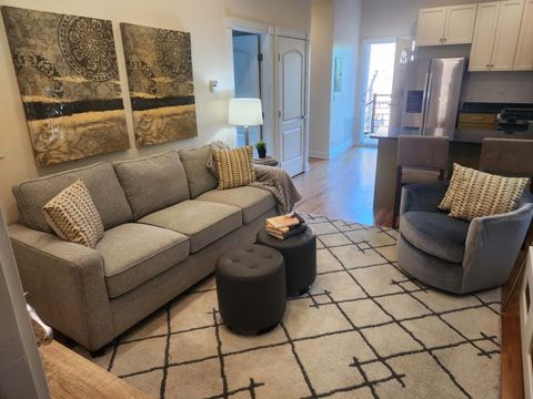 Tiny photo for 2329 N Oakley Avenue #3E, Chicago, IL 60647 (MLS # 12450505)