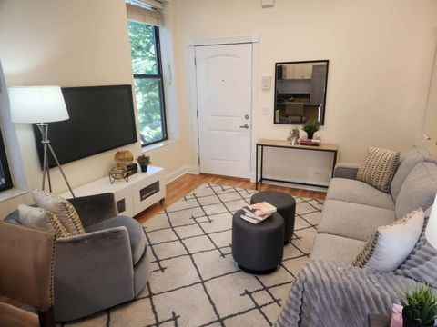 Tiny photo for 2329 N Oakley Avenue #3E, Chicago, IL 60647 (MLS # 12450505)