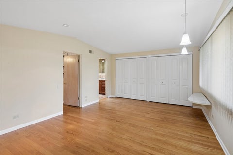 Tiny photo for 4421 W Lunt Avenue, Lincolnwood, IL 60712 (MLS # 12791739)
