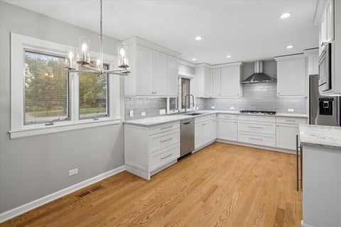 Tiny photo for 4421 W Lunt Avenue, Lincolnwood, IL 60712 (MLS # 12791739)