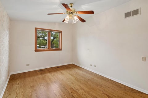 Tiny photo for 4421 W Lunt Avenue, Lincolnwood, IL 60712 (MLS # 12791739)