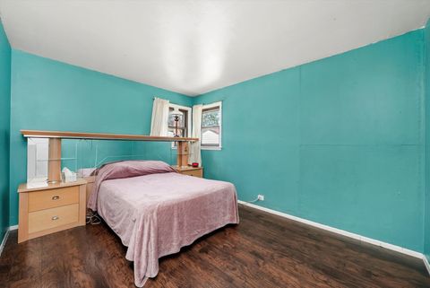 Tiny photo for 1003 W Hillside Drive, Bensenville, IL 60106 (MLS # 12464309)