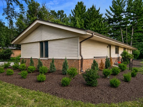 Tiny photo for 4309 Dunbar Place, Rockford, IL 61114 (MLS # 12731982)