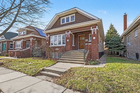 Tiny photo for 2112 East Avenue, Berwyn, IL 60402 (MLS # 12544391)