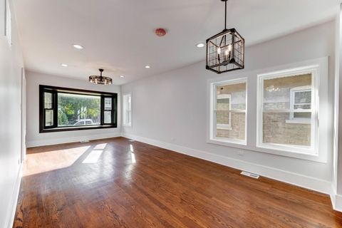 Tiny photo for 2508 Kenilworth Avenue, Berwyn, IL 60402 (MLS # 12520887)