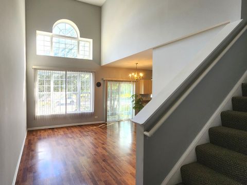 Tiny photo for 349 W Pointe Drive, Vernon Hills, IL 60061 (MLS # 12482246)