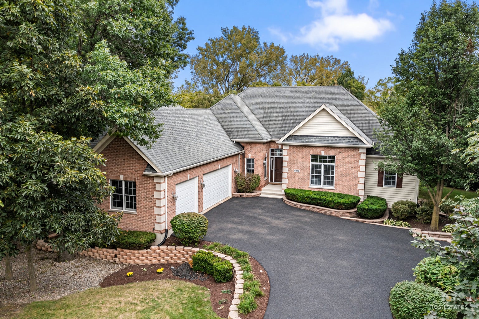 6016 HIGHLAND Lane
