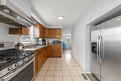 Tiny photo for 704 Francis Street, Joliet, IL 60432 (MLS # 12596387)