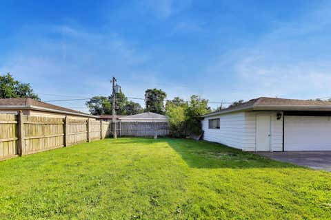 Tiny photo for 2925 E 188th Place, Lansing, IL 60438 (MLS # 12707668)