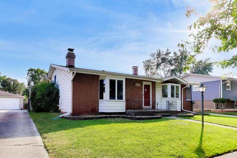 Tiny photo for 2925 E 188th Place, Lansing, IL 60438 (MLS # 12707668)