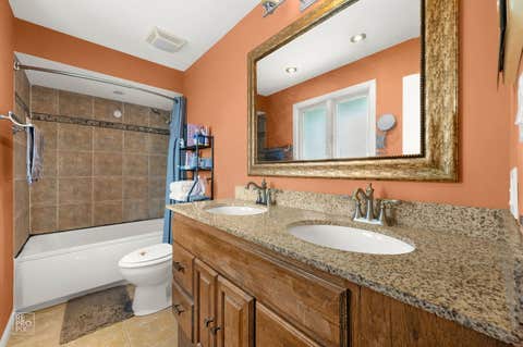 Tiny photo for 19533 Lake Lynwood Drive, Lynwood, IL 60411 (MLS # 12738531)