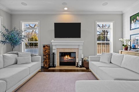 Tiny photo for 995 Harvard Court, Highland Park, IL 60035 (MLS # 12556671)