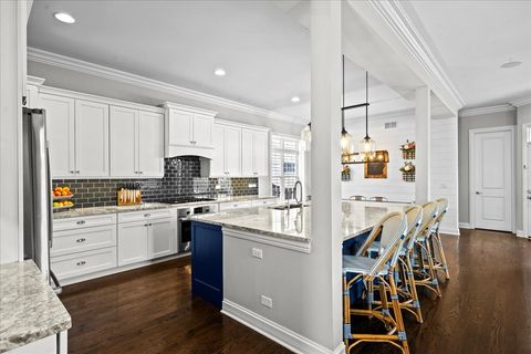 Tiny photo for 995 Harvard Court, Highland Park, IL 60035 (MLS # 12556671)