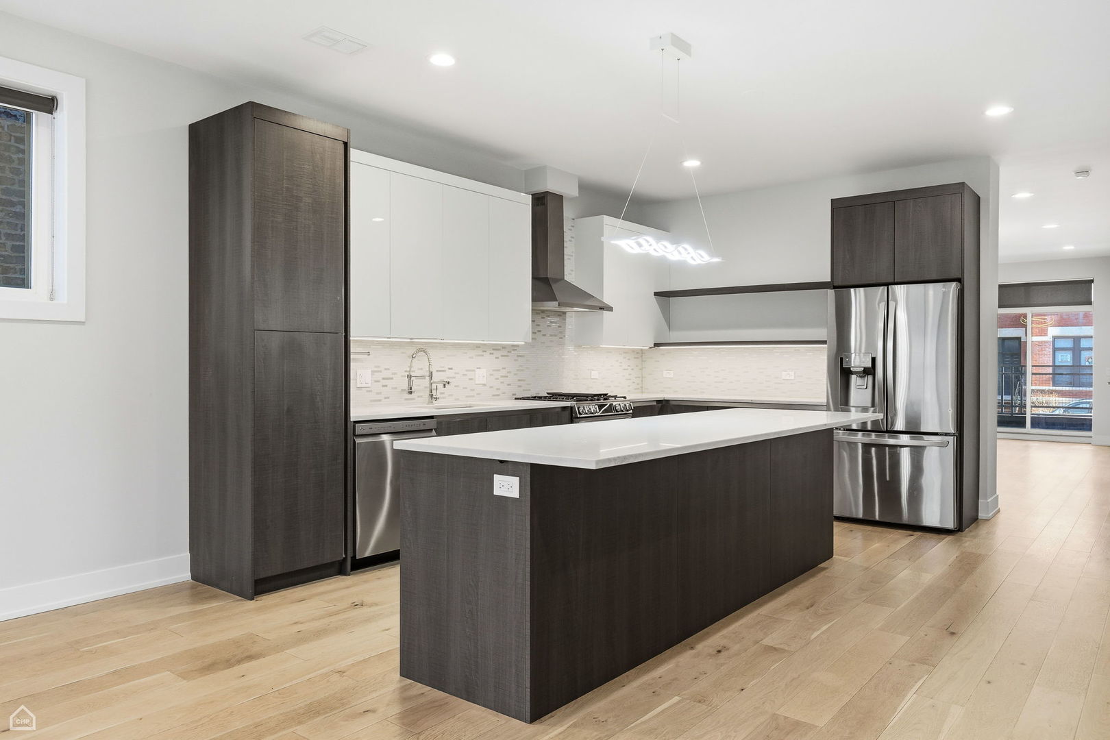 1042 S Oakley Boulevard 1