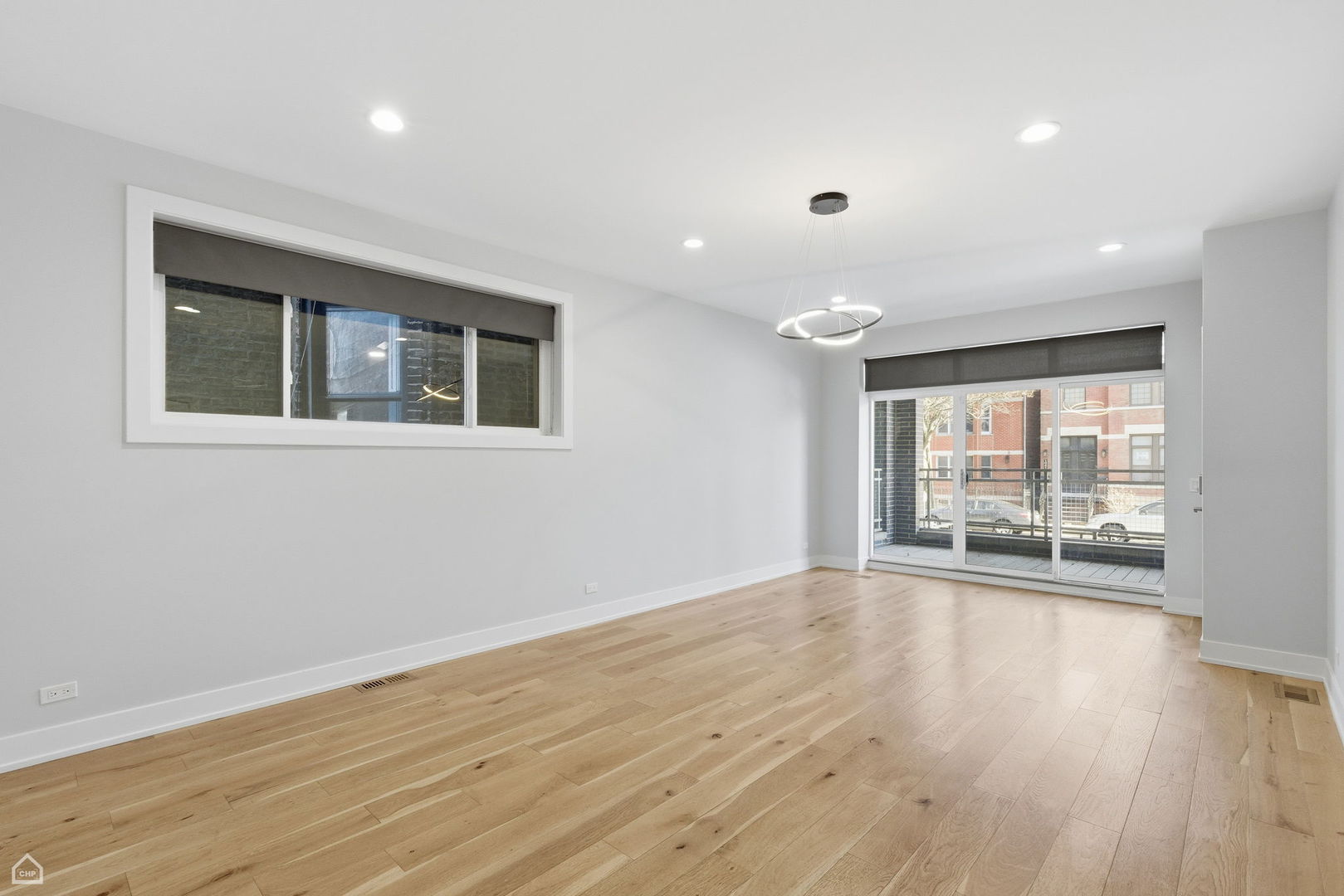 1042 S Oakley Boulevard 1