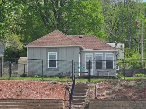 Photo of 4019 11th Street, Rock Island, IL 61201 (MLS # 12631969)