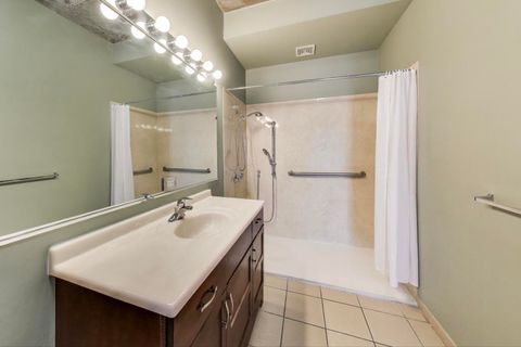 Tiny photo for 321 S Sangamon Street #605, Chicago, IL 60607 (MLS # 12484516)