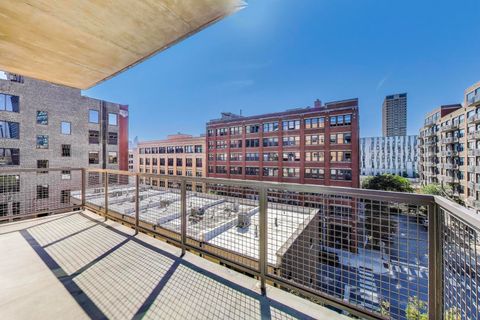 Tiny photo for 321 S Sangamon Street #605, Chicago, IL 60607 (MLS # 12484516)
