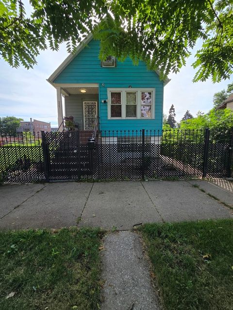 Tiny photo for 6805 S Wood Street, Chicago, IL 60636 (MLS # 12422352)