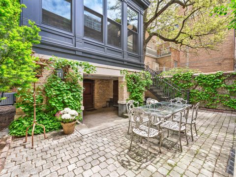 Tiny photo for 1454 N Dearborn Street, Chicago, IL 60610 (MLS # 12573383)
