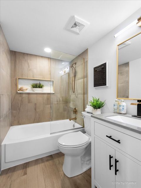 Tiny photo for 1004 S Grove Avenue, Barrington, IL 60010 (MLS # 12552341)